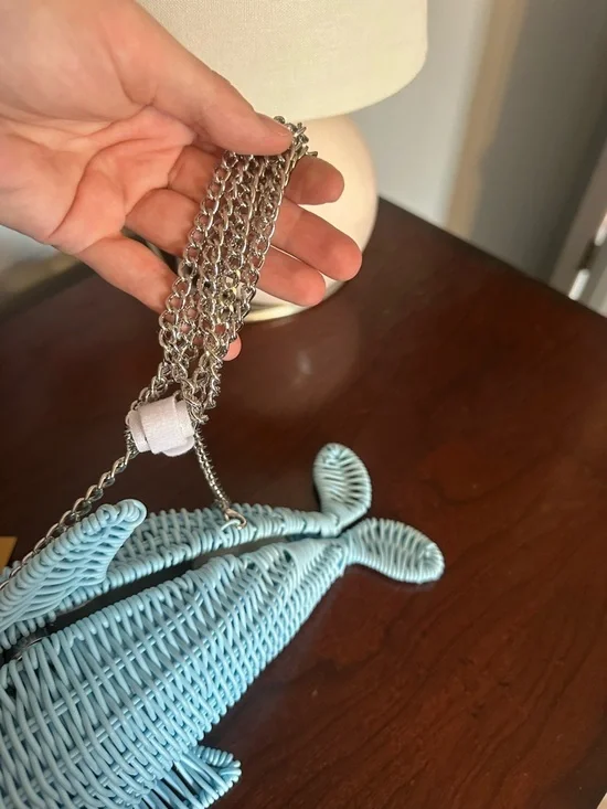 Nwt Tommy bahama wicker dolphin bag - Picture 9 of 9